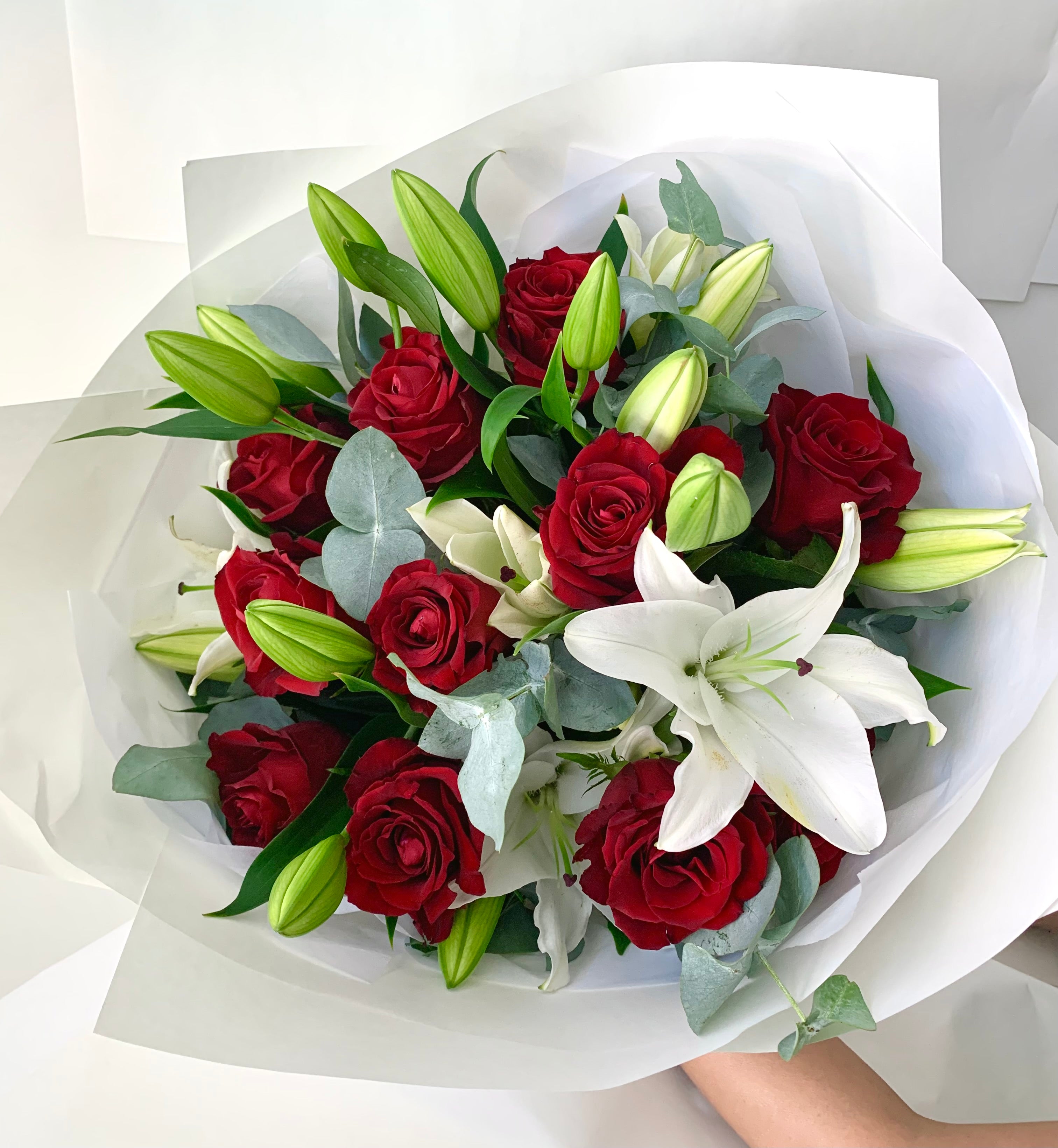 Lily and rose bouquet online flower delivery Melbourne | Think Blooms