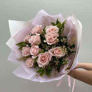 A Dozen Rose Bouquet
