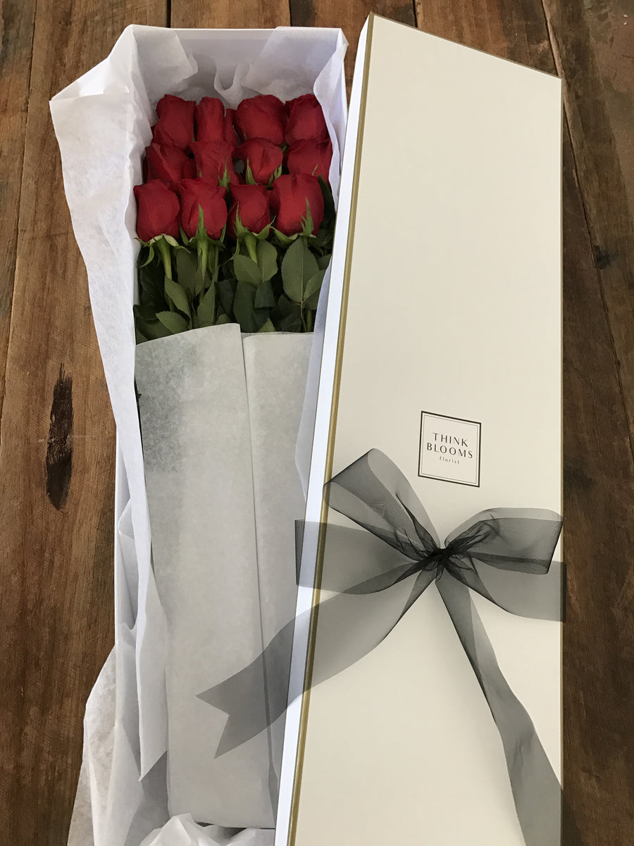 One dozen rose box